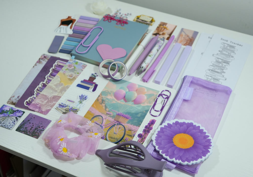 💜 Lavender Chapters – Cozy Stationery Gift Box