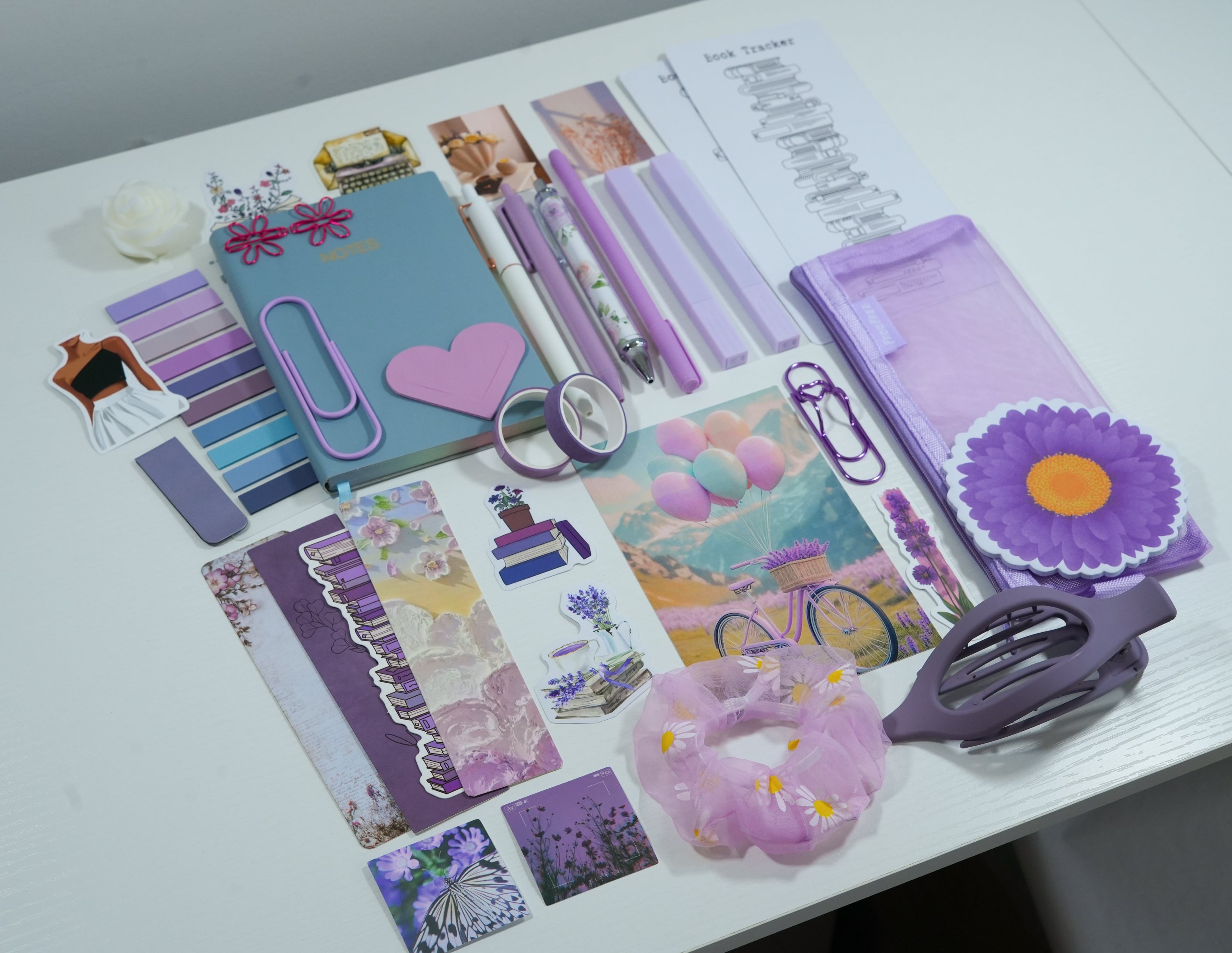 💜 Lavender Chapters – Cozy Stationery Gift Box