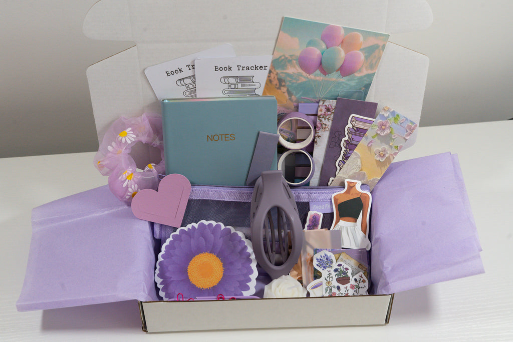 💜 Lavender Chapters – Cozy Stationery Gift Box