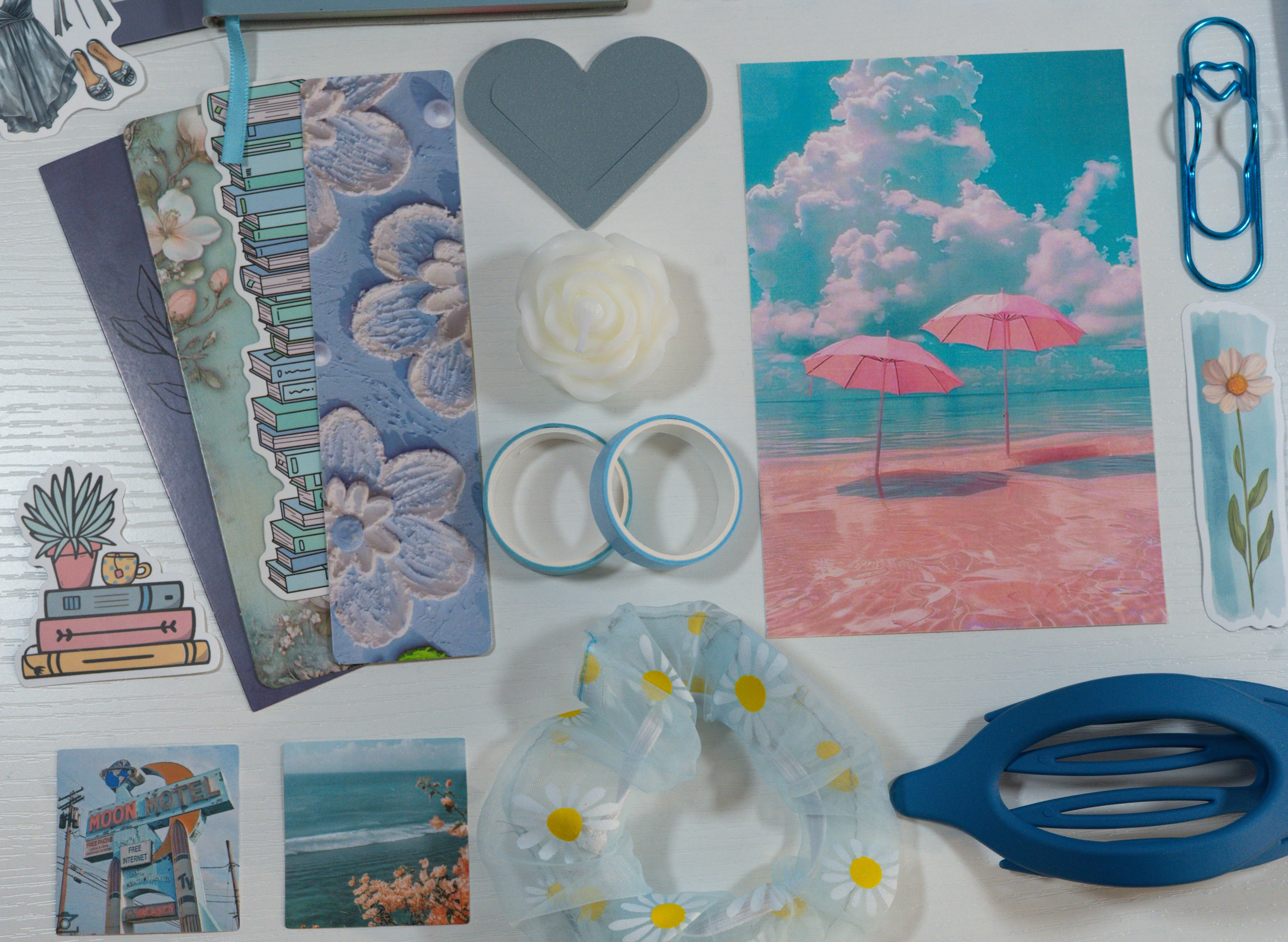 💙 Coastal Chapters – Cozy Stationery Gift Box