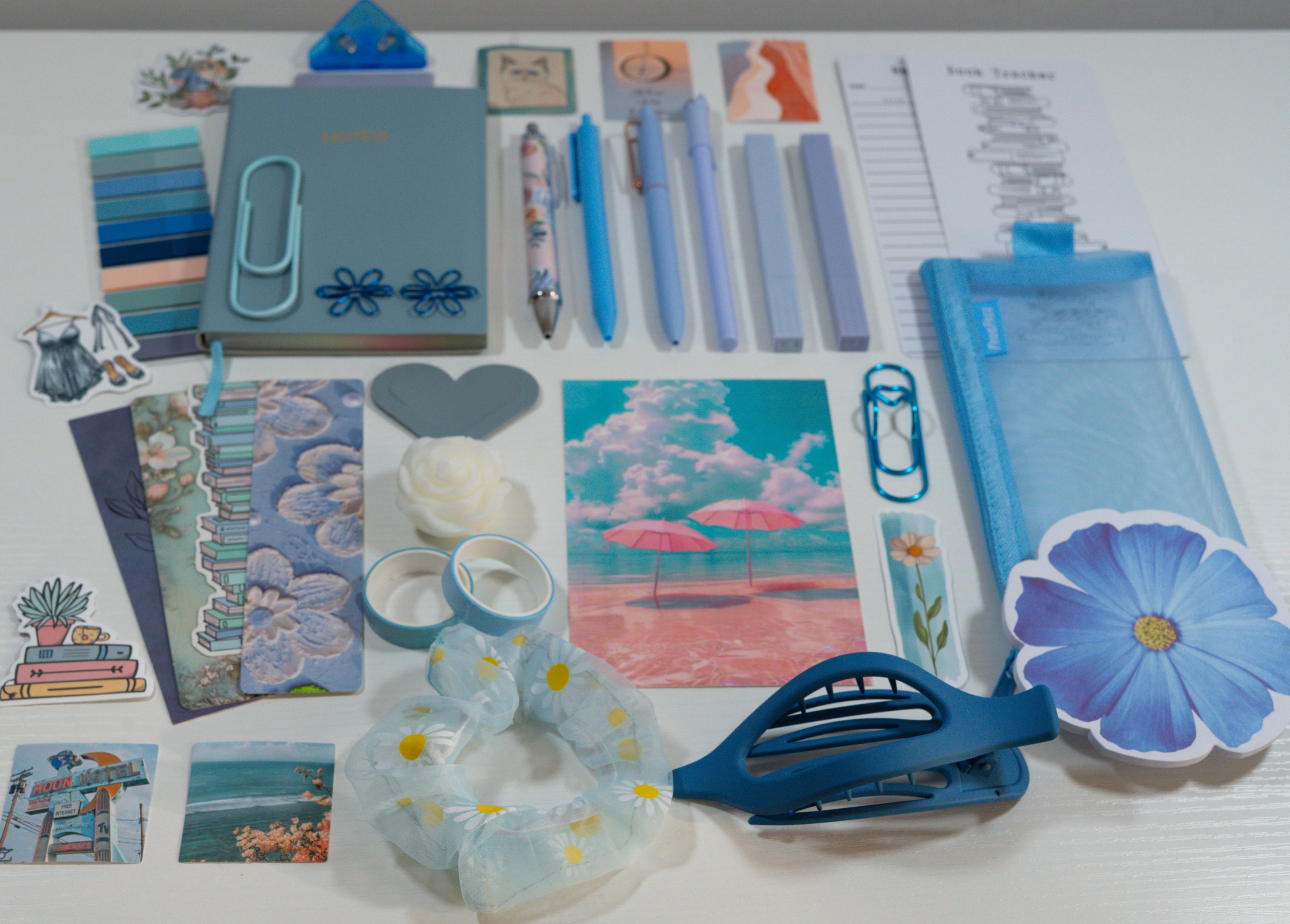 💙 Coastal Chapters – Cozy Stationery Gift Box