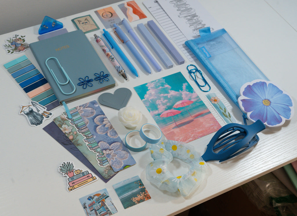 💙 Coastal Chapters – Cozy Stationery Gift Box