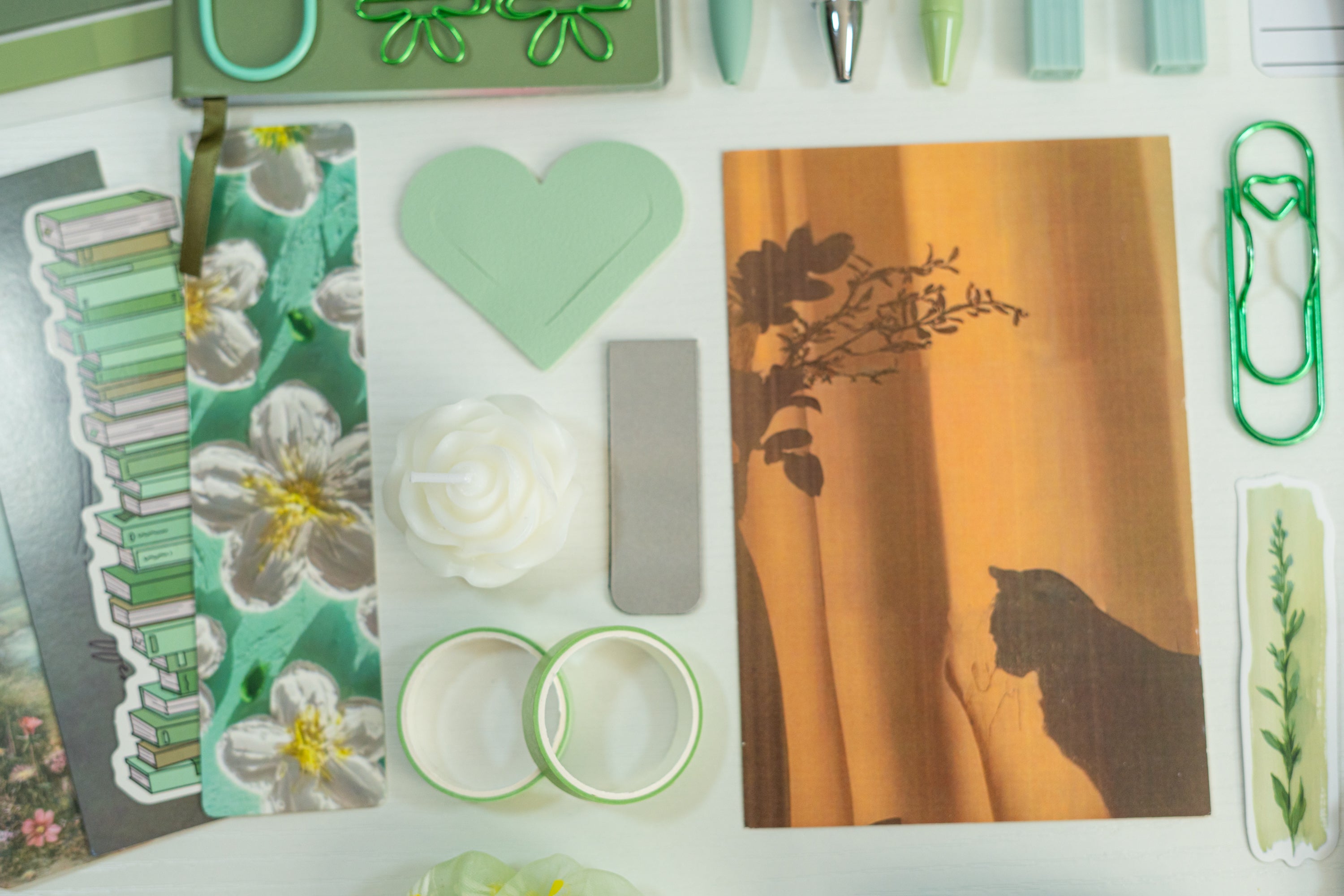 💚 Forest Chapters – Cozy Stationery Gift Box